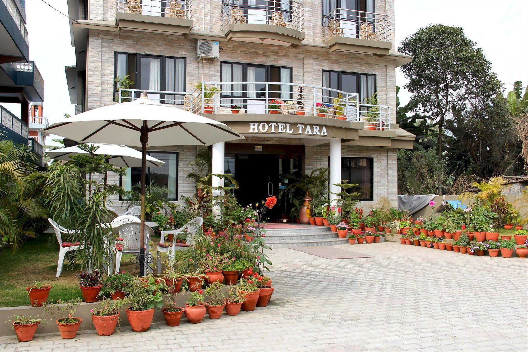 Hotel Tara Похара Екстериор снимка