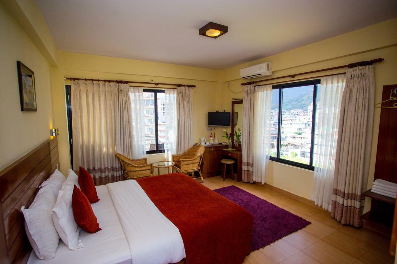 Hotel Tara Похара Екстериор снимка