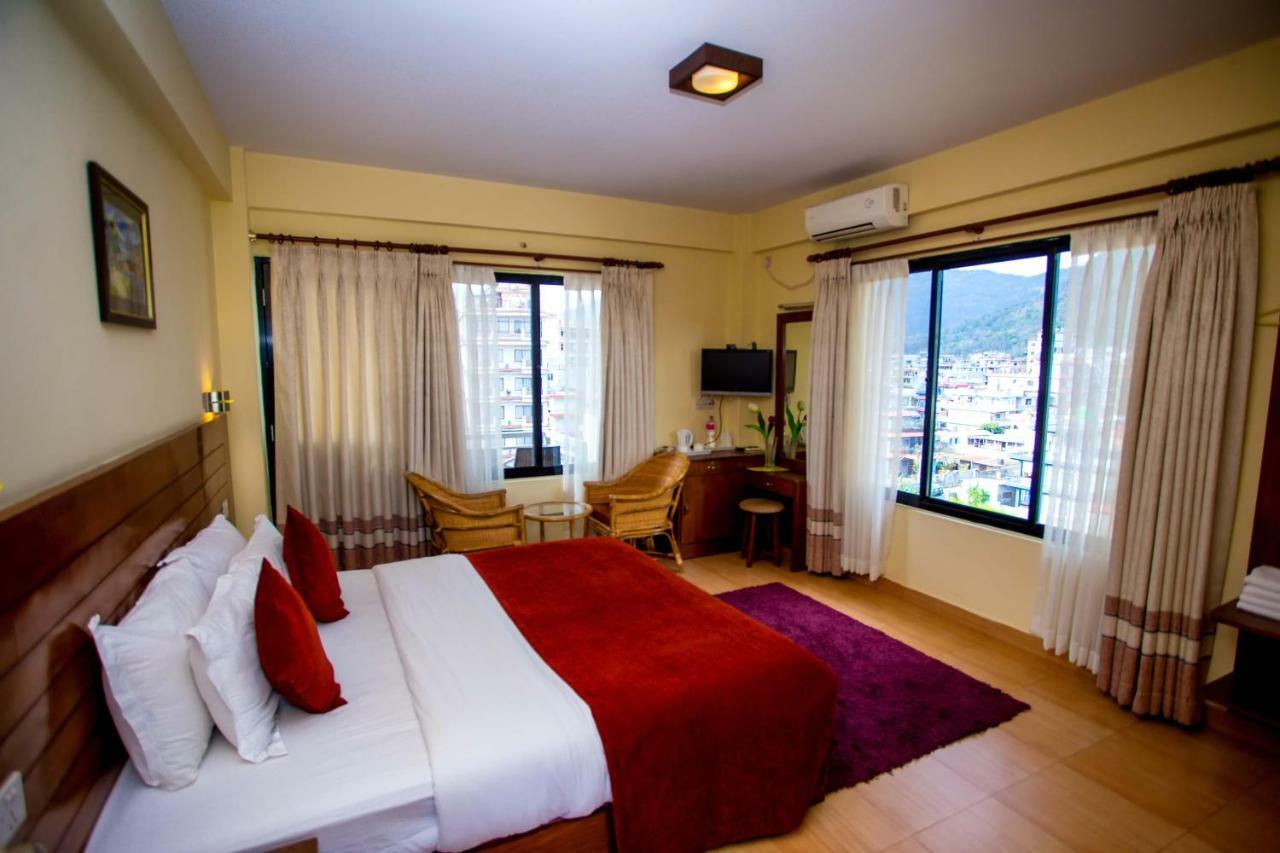 Hotel Tara Похара Екстериор снимка