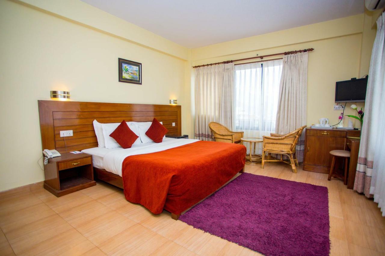 Hotel Tara Похара Екстериор снимка