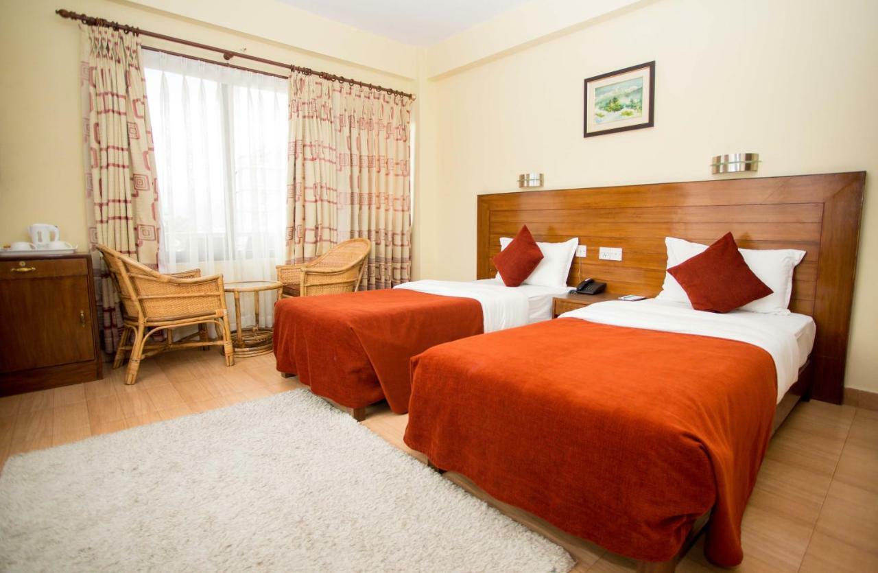 Hotel Tara Похара Екстериор снимка