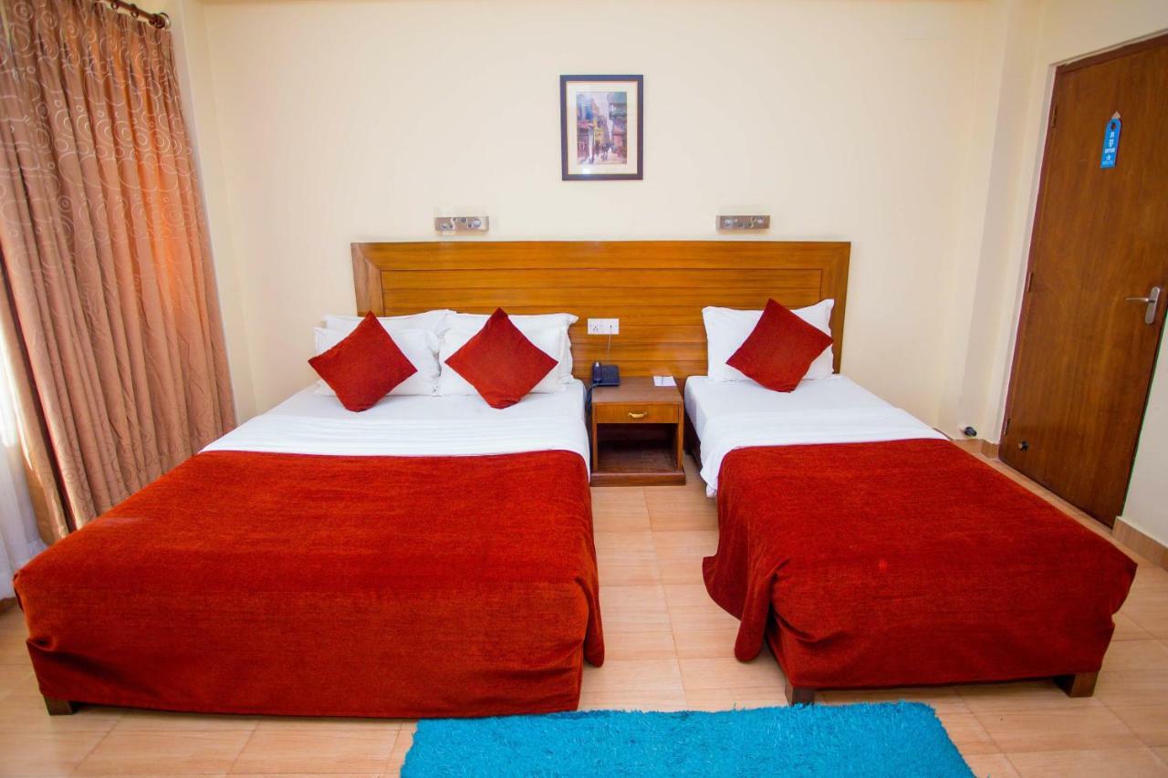 Hotel Tara Похара Екстериор снимка